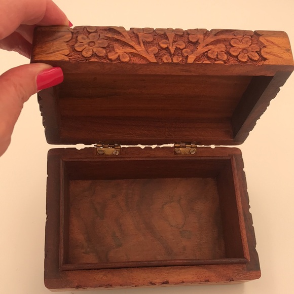 VTG Hand Carved Wooden Box w/ Brass Inlaid Elephants & Flower Made in India - Picture 7 of 10